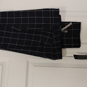 New/Adrienne Vittadini Navy Blue w/white Stripes - Women's  Dress Slacks  Size 4